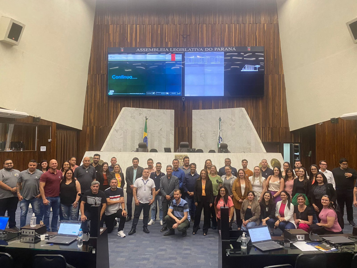 Mais transparência nos atos é o objetivo dos participantes do treinamento do sistema de processo legislativo.
